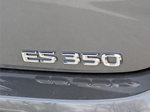 Used 2025 Lexus ES 350 w/ Premium Package image 9