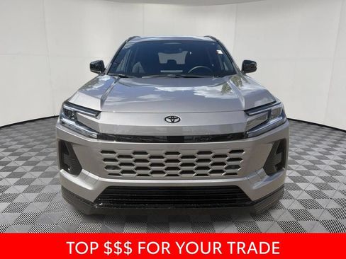 Used 2026 Toyota RAV4 SE w/ Convenience Package AWD/4WD image 2
