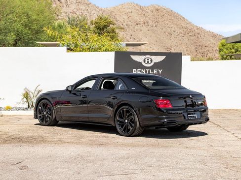 Used 2025 Bentley Flying Spur Plug-In Hybrid image 3