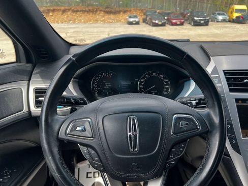 Used 2017 Lincoln MKZ Premiere AWD/4WD image 14