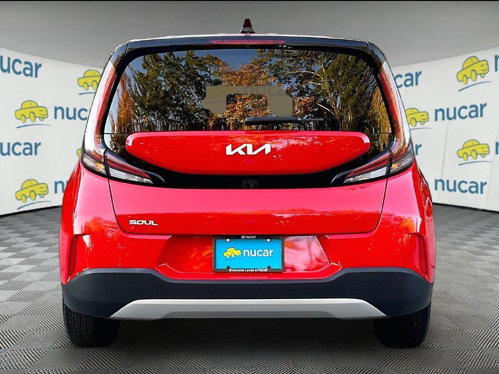 Used 2023 Kia Soul LX FWD image 5