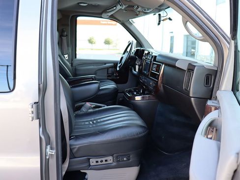 Used 2012 GMC Savana 2500 Extended image 28
