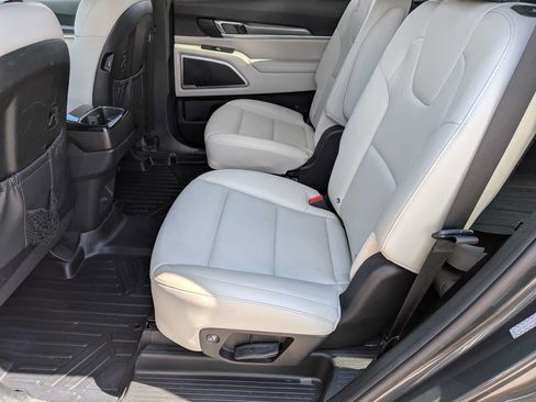 Used 2021 Kia Telluride S AWD/4WD image 18
