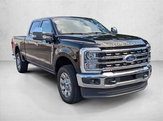 Used 2024 Ford F250 Lariat w/ Lariat Ultimate Package AWD/4WD video 4