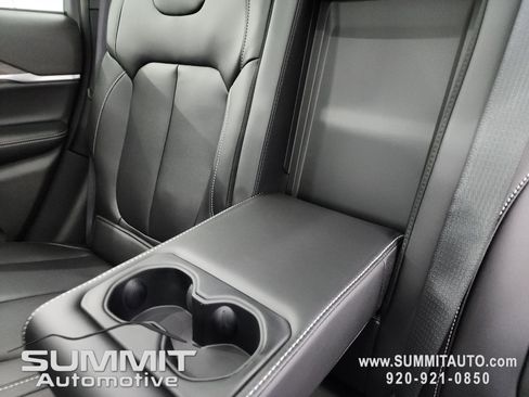 New 2025 Jeep Grand Cherokee Limited w/ Black Appearance Package image 39