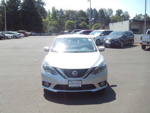 Used 2019 Nissan Sentra SR w/ Exterior Package FWD image 8