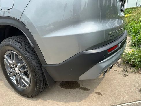 Used 2026 GMC Acadia Elevation w/ LPO, Floor Liner Package AWD/4WD image 17