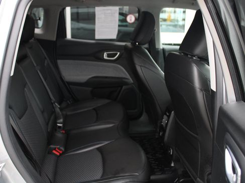 Certified 2022 Jeep Compass Latitude image 10