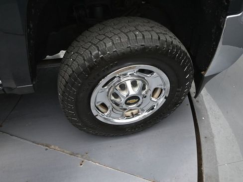 Used 2017 Chevrolet Silverado 2500 W/T image 33