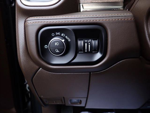 Used 2025 RAM 3500 Longhorn AWD/4WD image 15