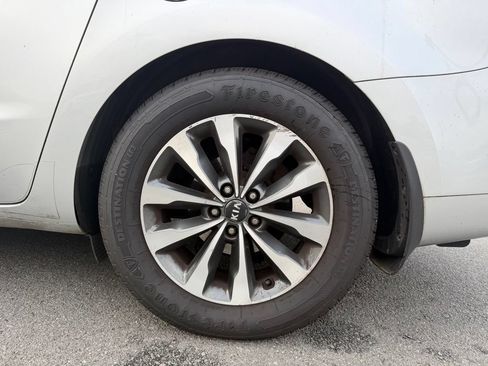 Used 2015 Kia Sedona SX FWD image 33