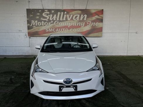 Used 2017 Toyota Prius Two image 8