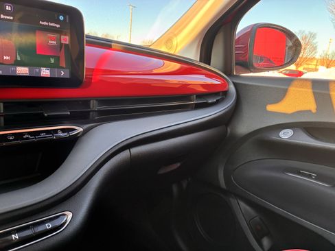 Used 2024 FIAT 500 e (RED) image 18