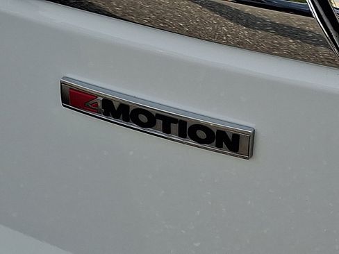 Used 2021 Volkswagen Atlas SEL Premium image 35