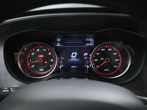 Used 2022 Dodge Charger SXT image 13