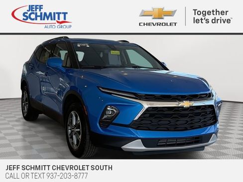 Used 2025 Chevrolet Blazer LT w/ Convenience Package FWD image 1