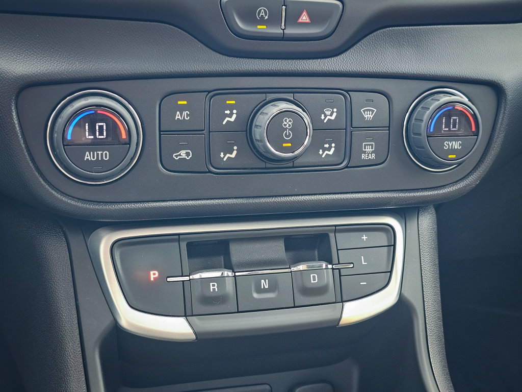 Used 2022 GMC Terrain SLT w/ Infotainment Package II AWD/4WD image 28