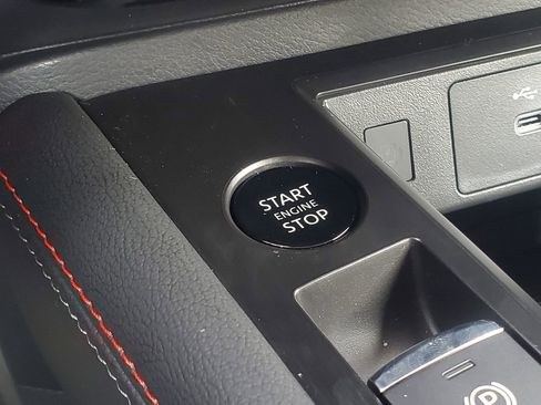 New 2025 Nissan Kicks SR w/ SR Premium Package image 18