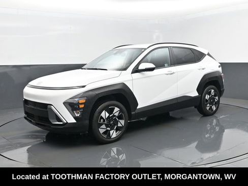 Used 2025 Hyundai Kona SEL image 1