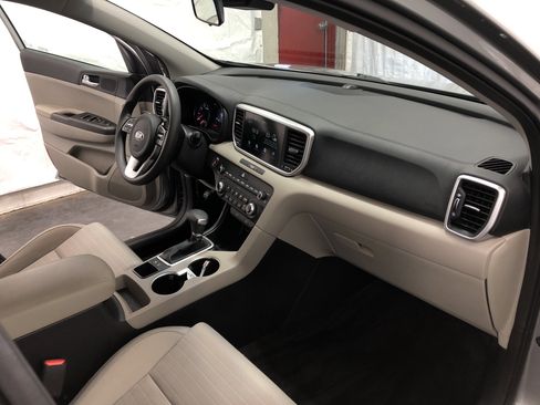 Certified 2022 Kia Sportage LX w/ LX FWD Value Edition Package image 13