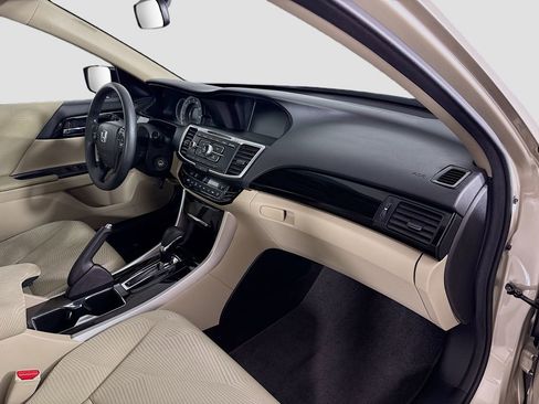 Used 2017 Honda Accord LX image 19