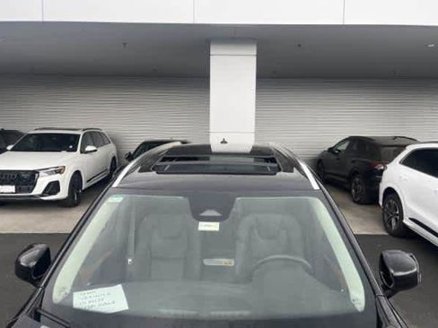 Used 2023 Volvo XC90 T8 Plus w/ Protection Package Premier AWD/4WD image 3