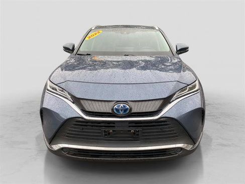 Used 2022 Toyota Venza LE image 10