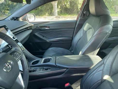 Used 2021 Toyota Avalon Limited w/ Advanced Safety Package FWD image 9