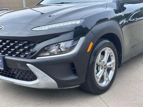 Used 2023 Hyundai Kona SEL FWD image 5