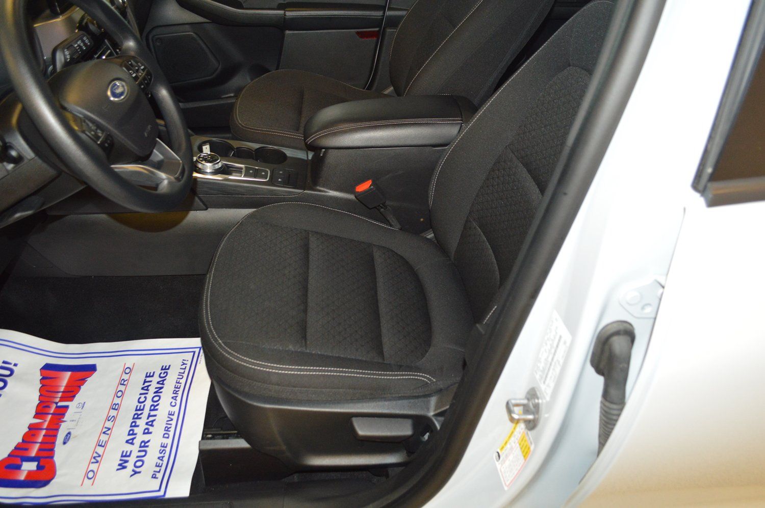 Used 2025 Ford Escape Active AWD/4WD image 15