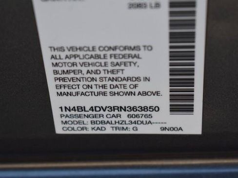 Used 2024 Nissan Altima 2.5 SV FWD image 38