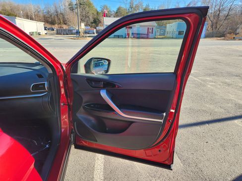 Used 2019 Mitsubishi Eclipse Cross LE Sport Utility 4D image 16