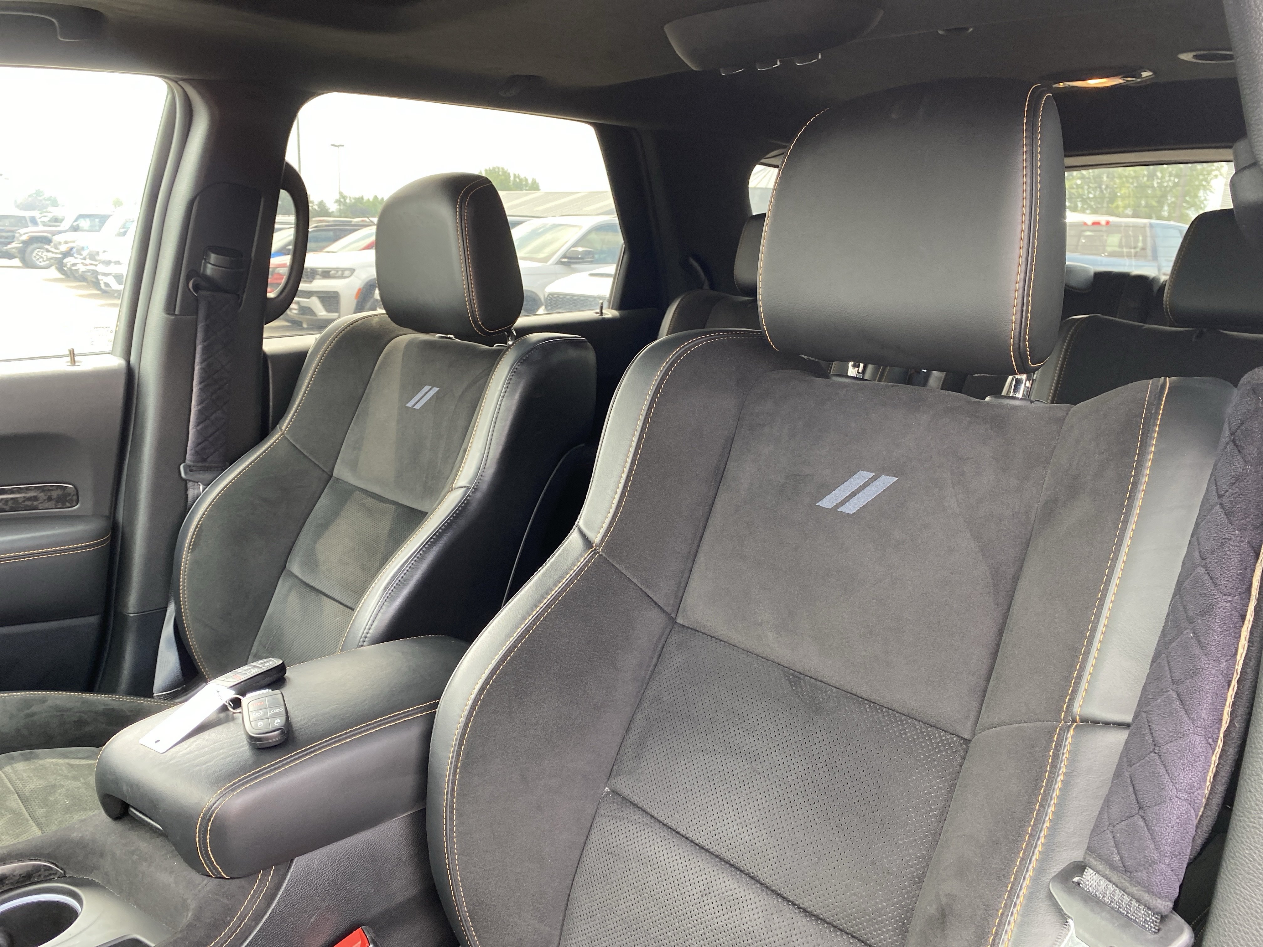 Used 2023 Dodge Durango R/T w/ Hemi Orange Plus Package AWD/4WD image 12