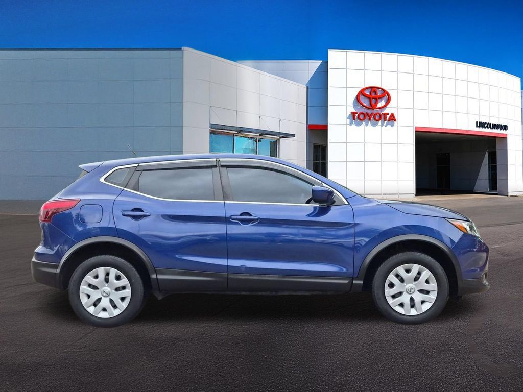 Used 2019 Nissan Rogue Sport S FWD image 8