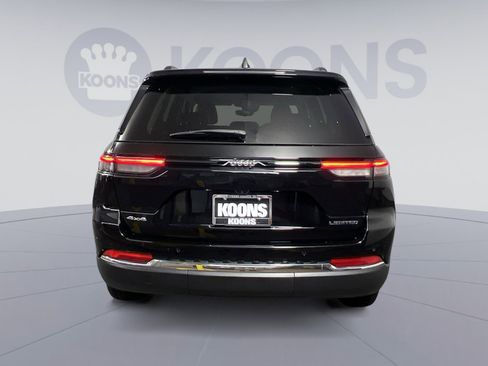 Used 2023 Jeep Grand Cherokee Limited w/ Trailer Tow Prep Group (B) AWD/4WD image 10