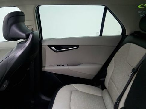 Used 2024 Kia Niro Wave w/ Wave Preserve Package FWD image 41