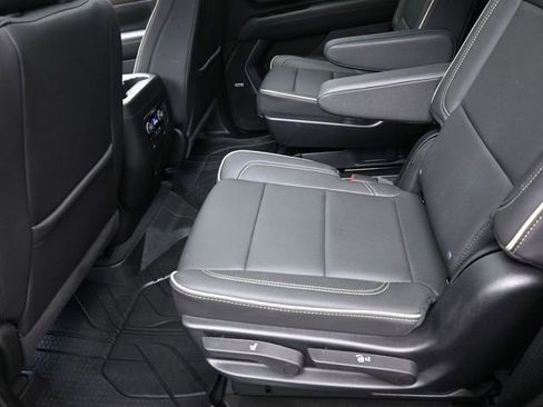 Used 2024 Chevrolet Tahoe Premier w/ Premium Package AWD/4WD image 23