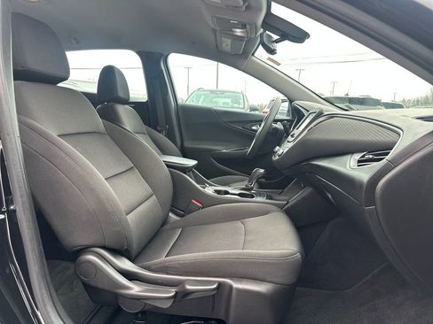 Used 2018 Chevrolet Malibu LS image 16