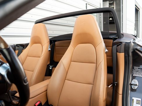 Used 2015 Porsche 911 Turbo S w/ High-end Infotainment Package AWD/4WD image 9