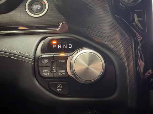 Used 2024 RAM 1500 Limited AWD/4WD image 15