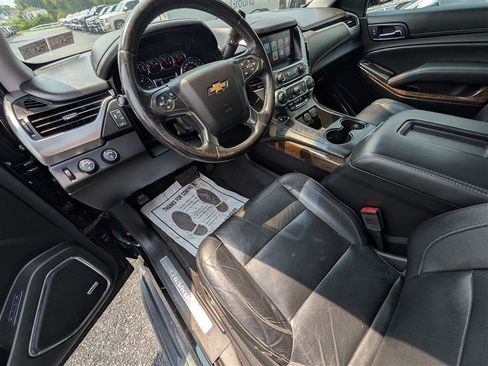 Used 2019 Chevrolet Suburban LT AWD/4WD image 13