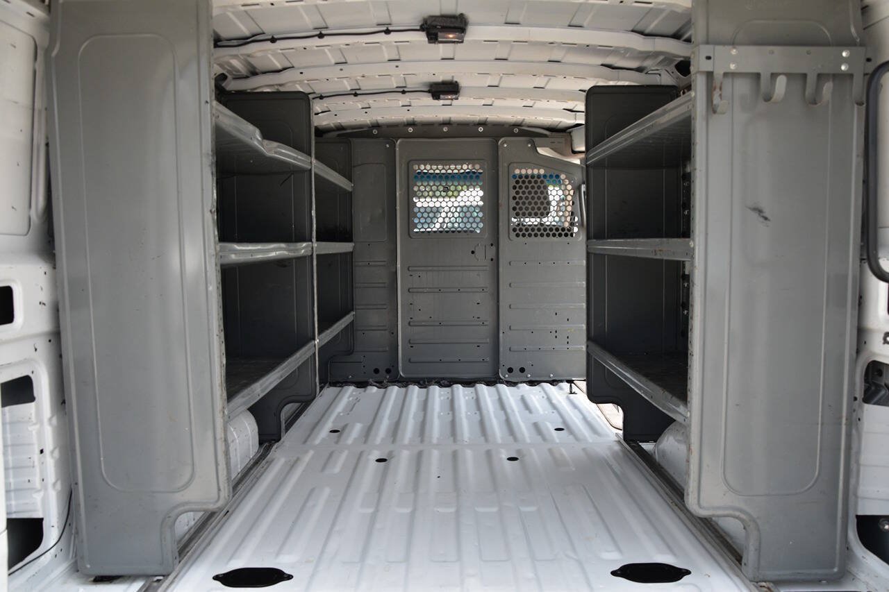 Used 2018 Nissan NV 2500 S RWD image 12