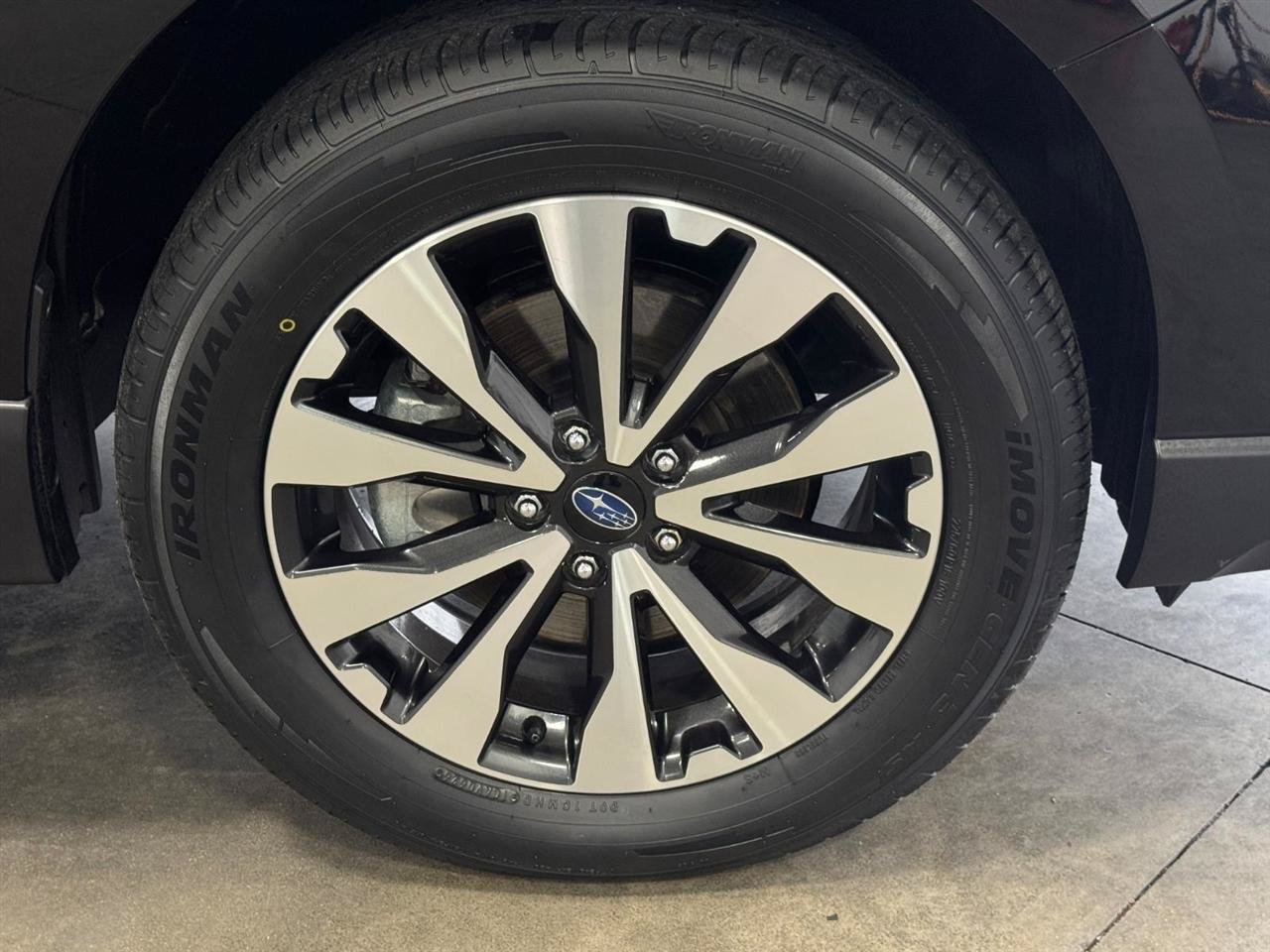 Used 2017 Subaru Outback 2.5i Limited AWD/4WD image 35
