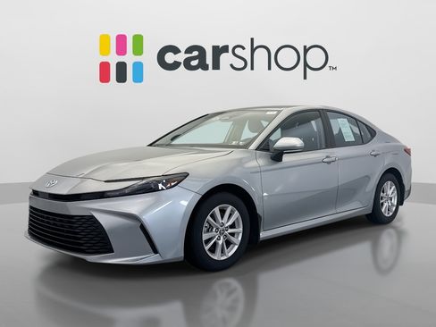Used 2025 Toyota Camry LE FWD image 1