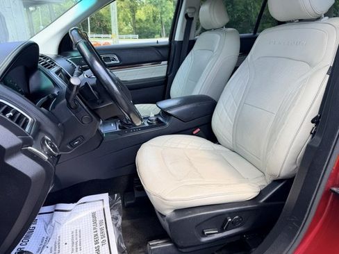Used 2017 Ford Explorer Platinum AWD/4WD image 12
