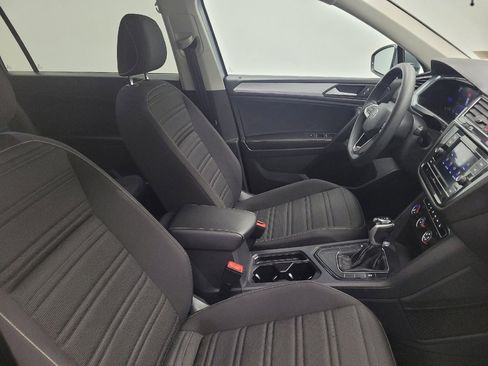 Used 2022 Volkswagen Tiguan S FWD image 21