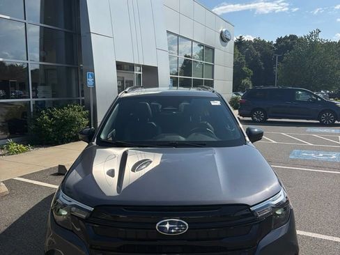 Used 2025 Subaru Forester Sport AWD/4WD image 3