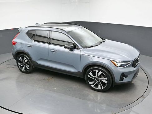Used 2023 Volvo XC40 B5 Ultimate w/ Protection Package Premier AWD/4WD image 45