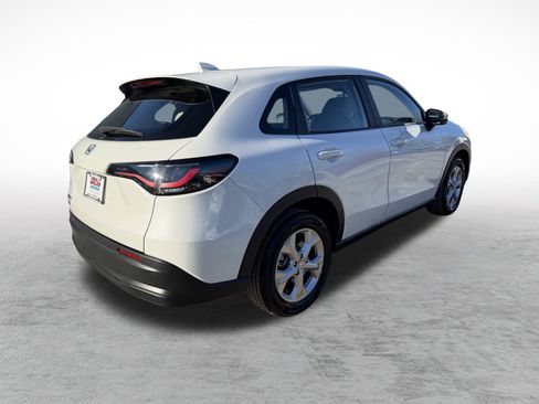 Used 2025 Honda HR-V LX image 7