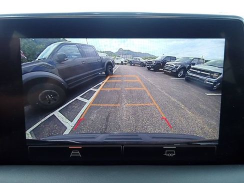 Used 2024 GMC Yukon SLT AWD/4WD image 28
